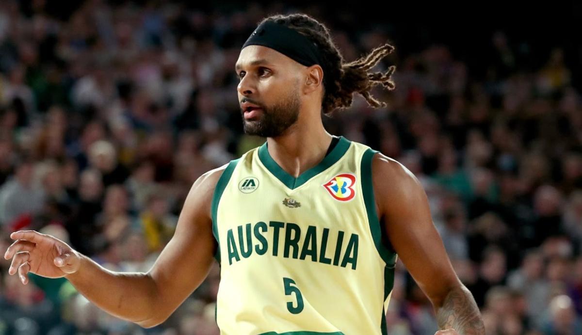 Patty Mils, con la camiseta de la selección de Australia.