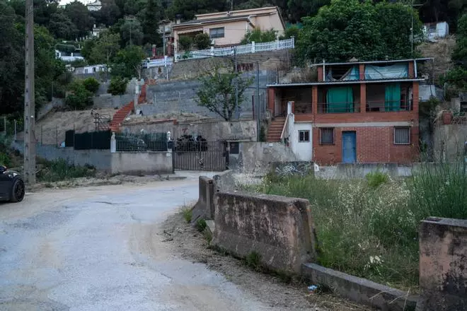 Casi 2.000 nuevas licencias de obra agravan el problema de las urbanizaciones sin servicios barcelonesas