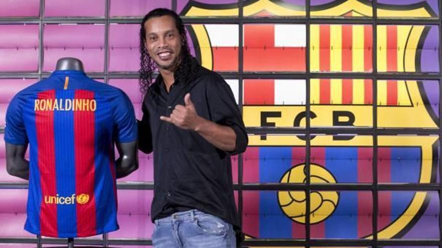 Ronaldinho «Emocionat i content de tornar a casa»