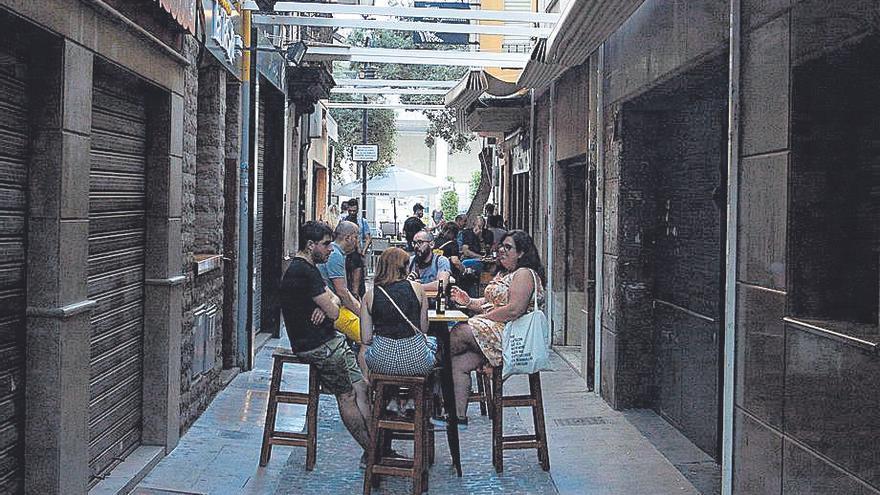 El fin de la ZAS en las tascas de Castelló no convence ni a hosteleros ni a Sense Soroll
