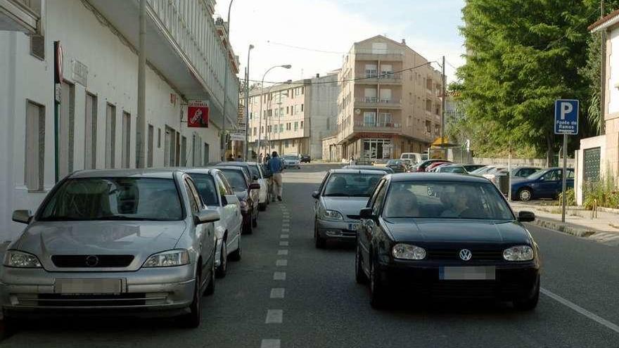 Un tramo de la calle Progreso, en Sanxenxo. // G. Santos