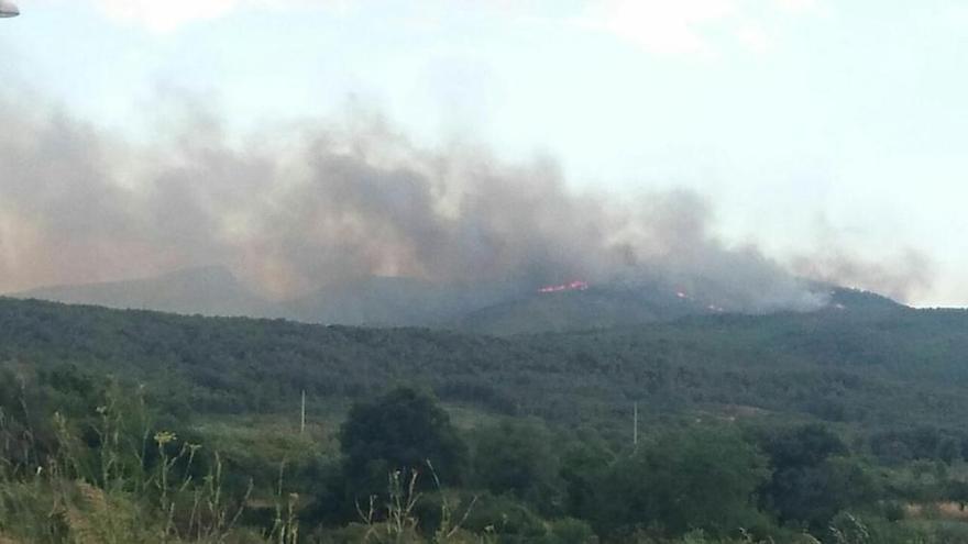 Incendio forestal en Gátova