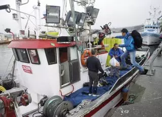 La falta de marineros y la reducción de las capturas minan a la flota pesquera de A Coruña