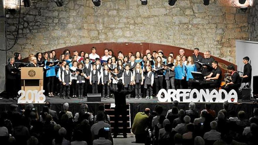 Actuació final amb tots els cors junts, ahir al Museu de la Tècnica