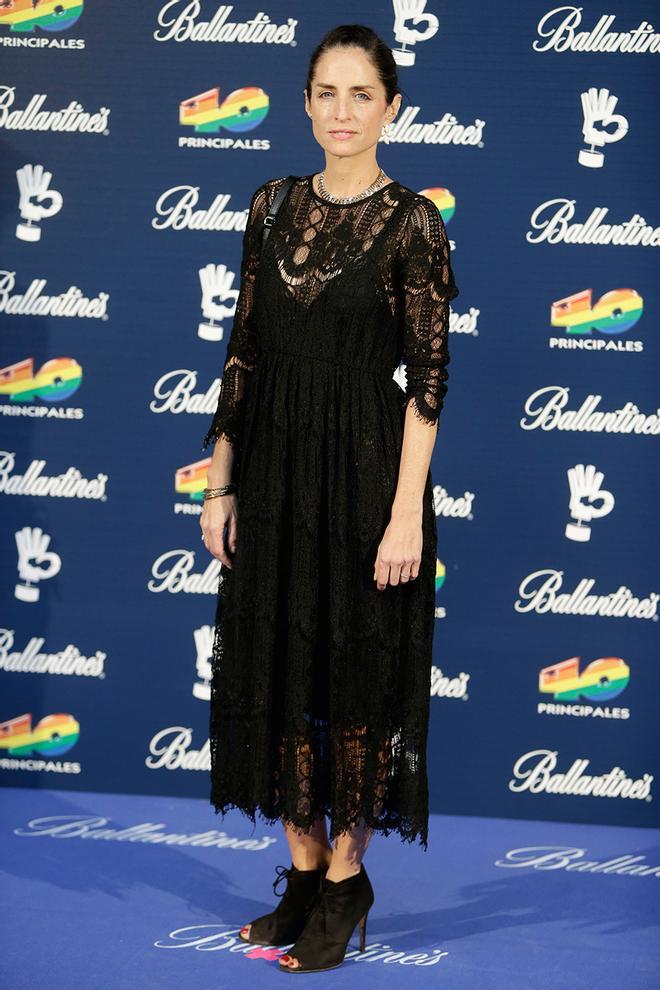 Adriana Carolina Herrera en la alfombra azul de los Premios 40 Principales 2015