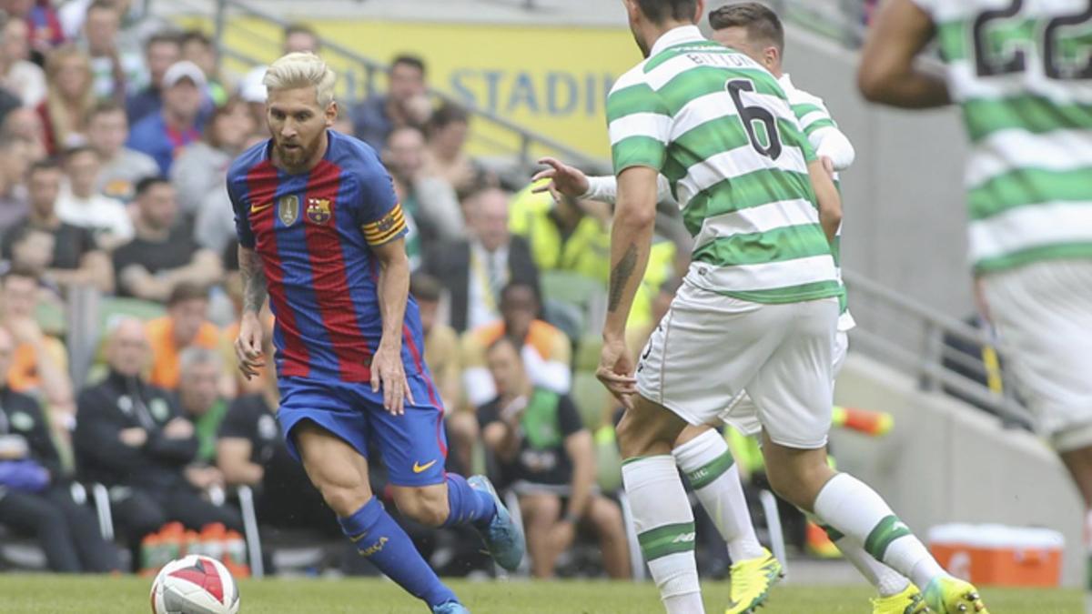 Messi fue el primer en lucir el brazalete de capitán