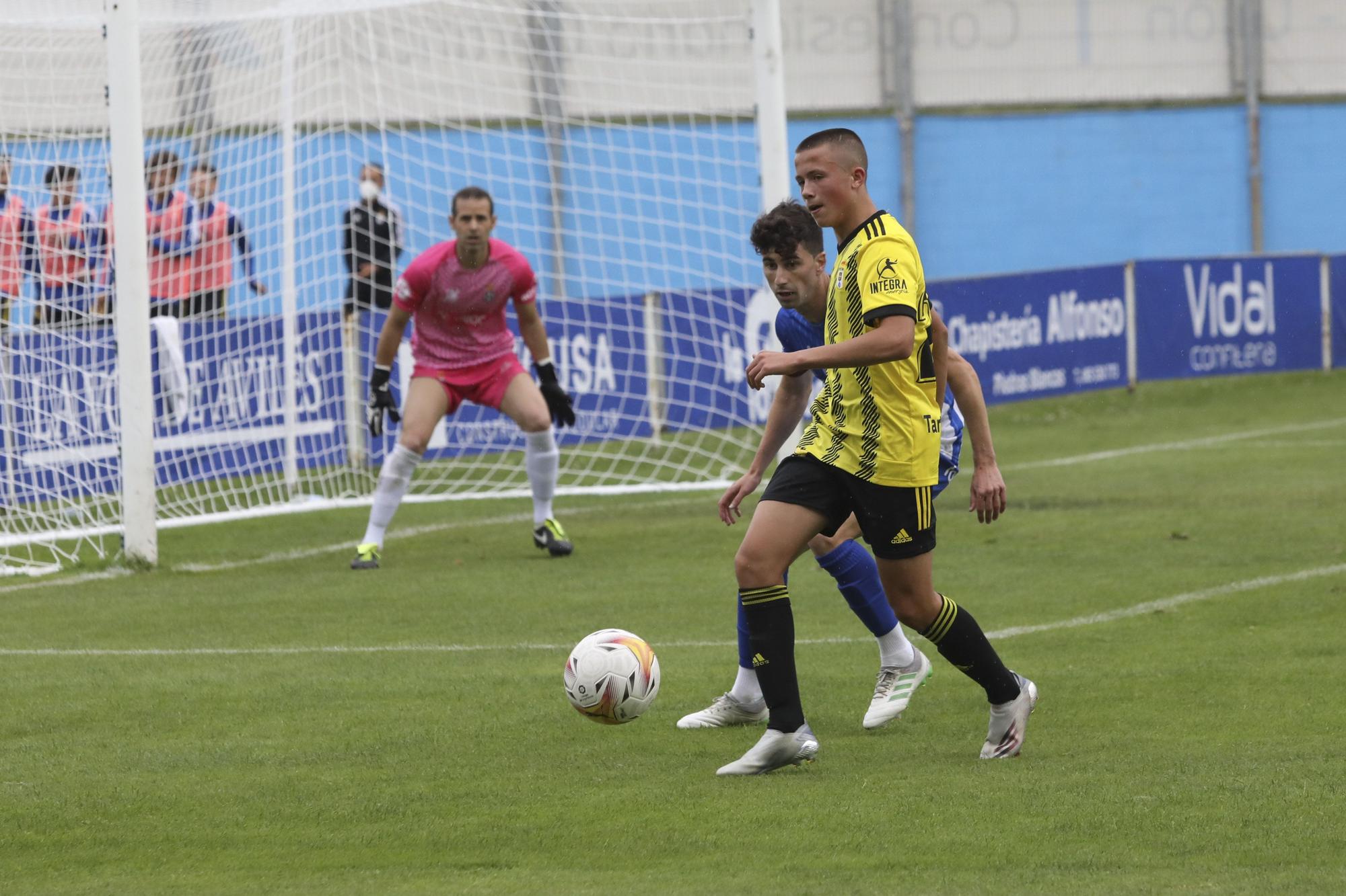 Las imágenes del partido del Oviedo contra el Avilés