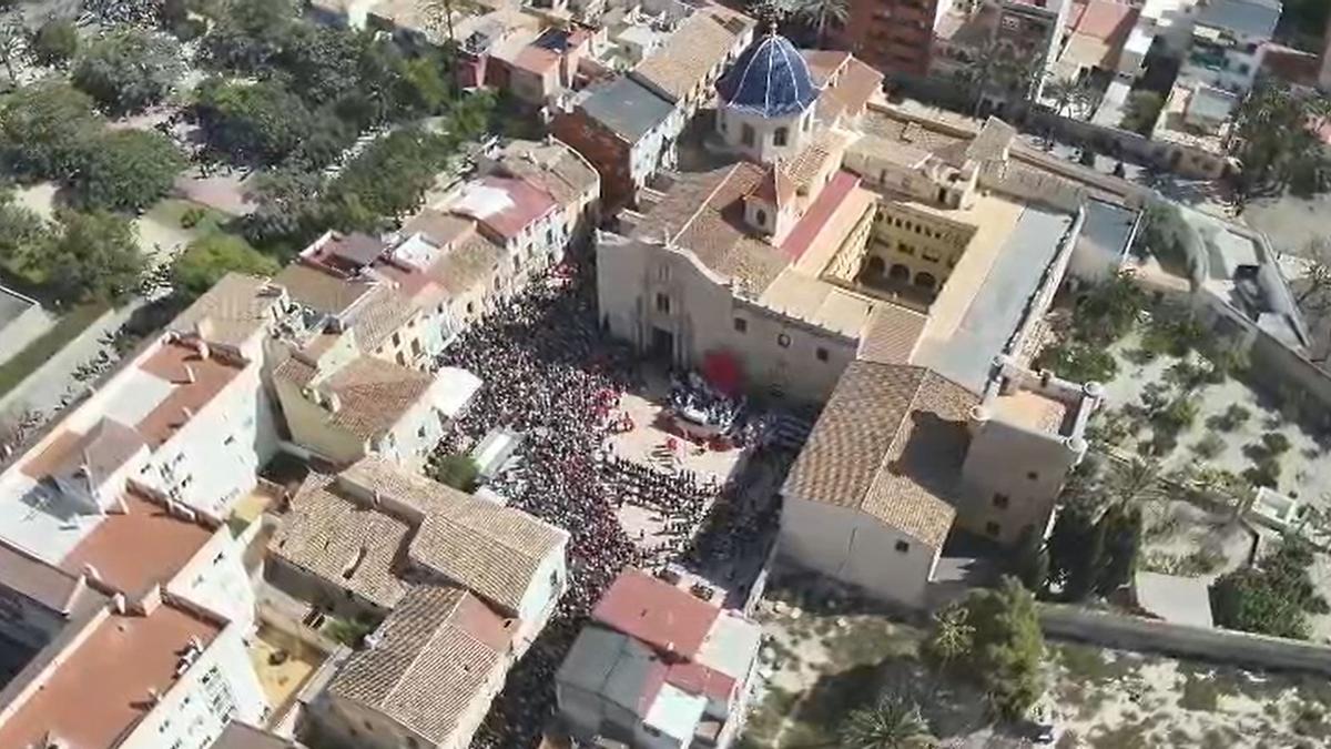 La Santa Faz desde el cielo: así se vivió la misa más multitudinaria el año pasado