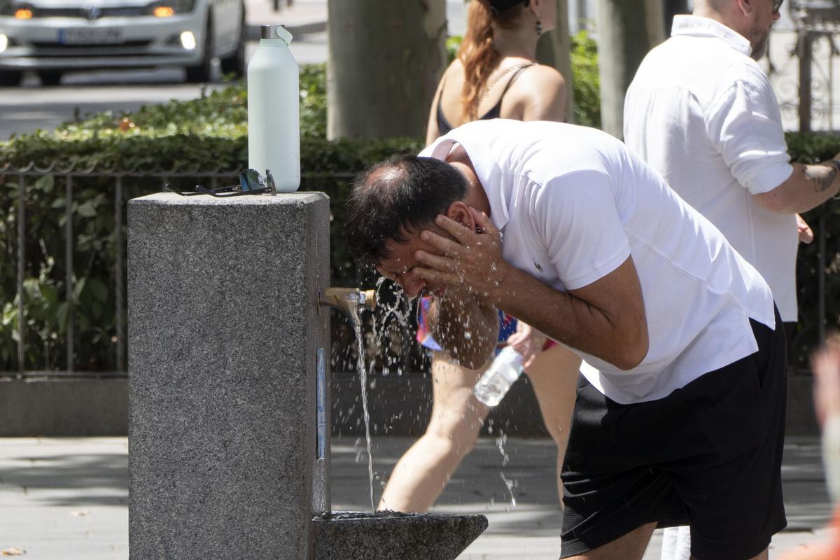 Espanya viu una nit infernal amb mínimes de fins a 30 graus i es prepara per a un dia de calor extrema amb màximes de més de 42 graus