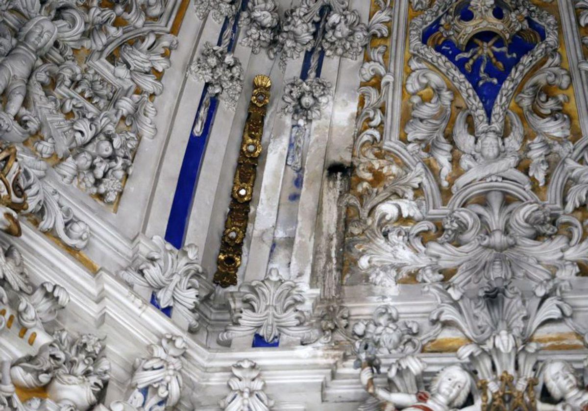 Denuncian el mal estado del camarín de la Virgen de la Victoria