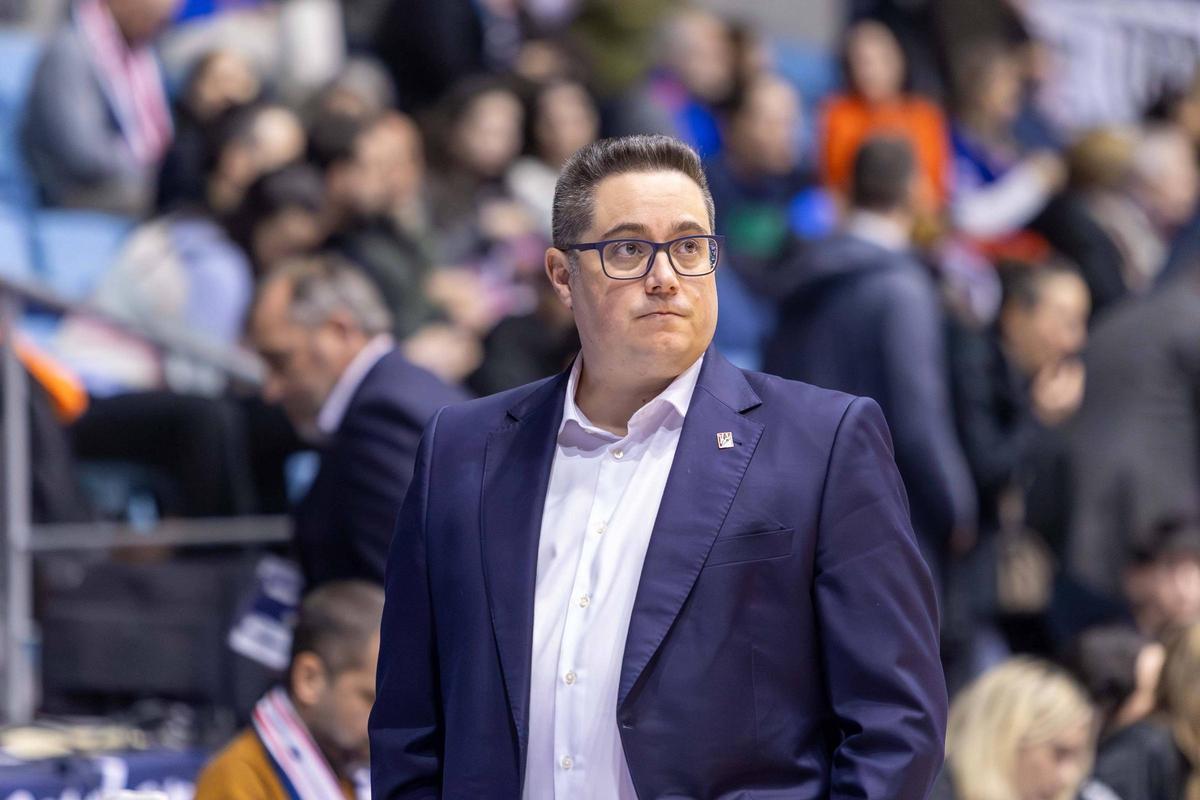 Diego Epifanio, entrenador del Monbus Obradoiro.