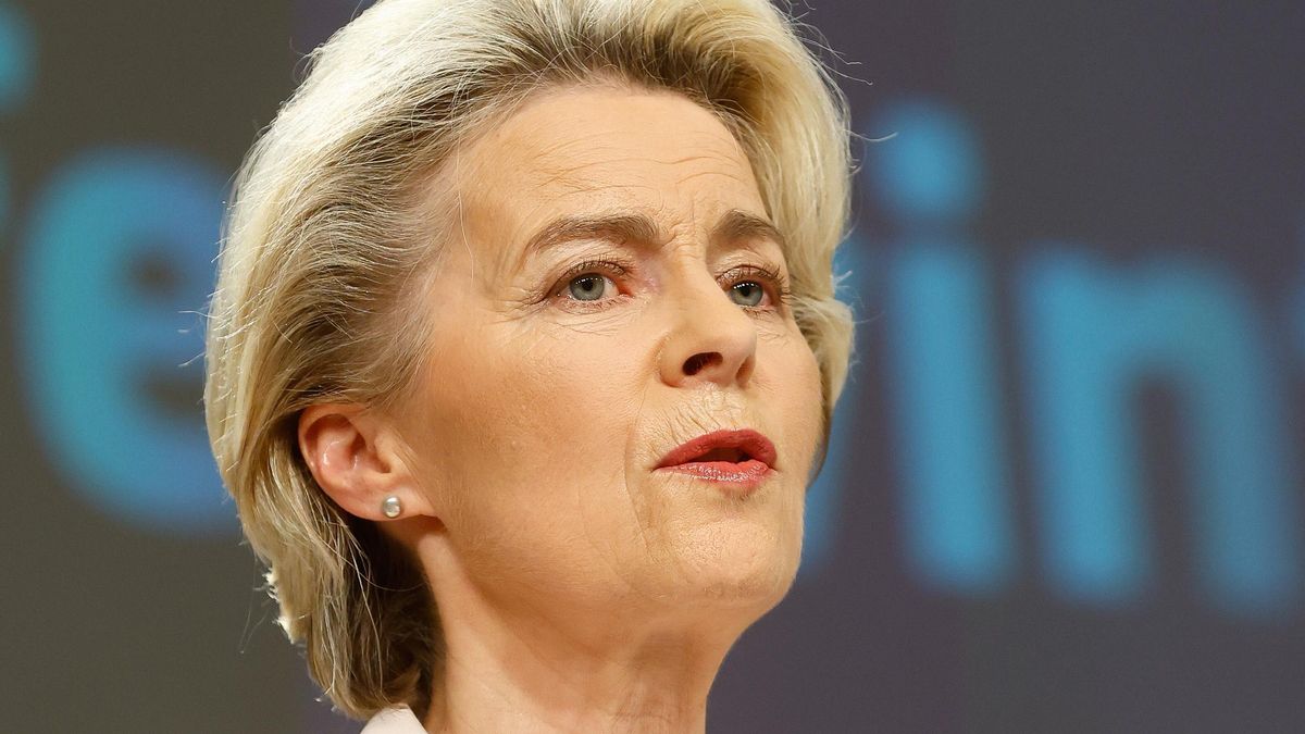 La UE veta las importaciones de oro ruso y congela activos de Sberbank.