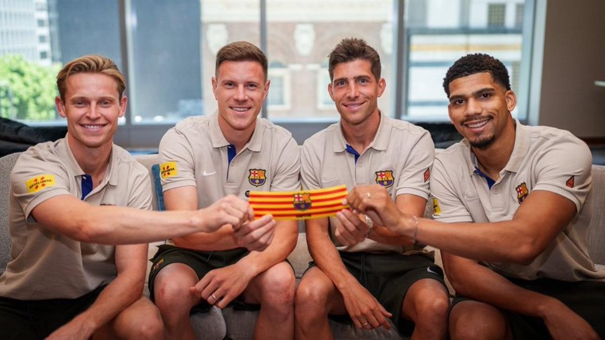 De Jong, Ter Stegen, Sergi Roberto y Araujo, los cuatro nuevos capitanes del Barça.