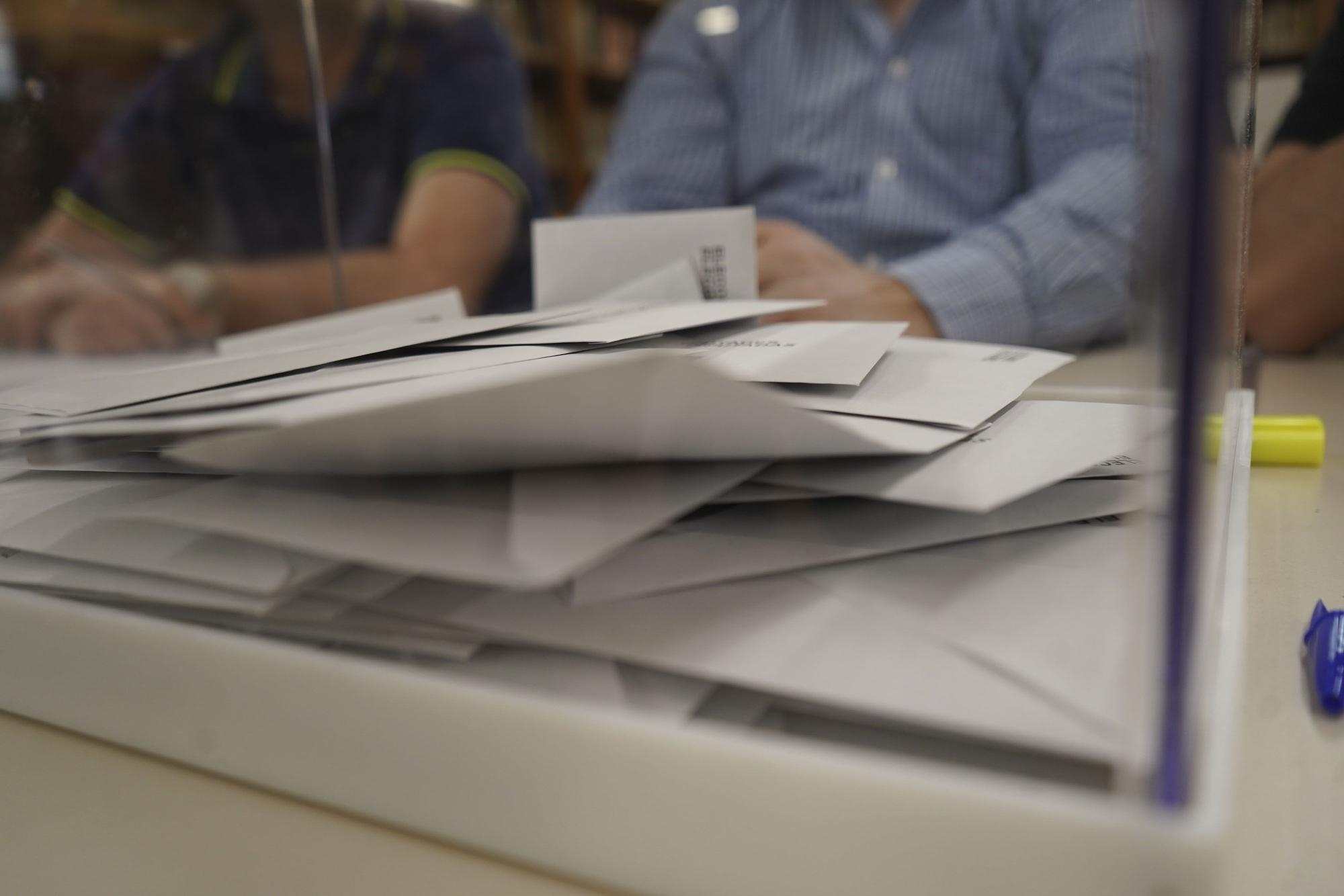 Col·legis electorals de Manresa durant les eleccions catalanes 2024