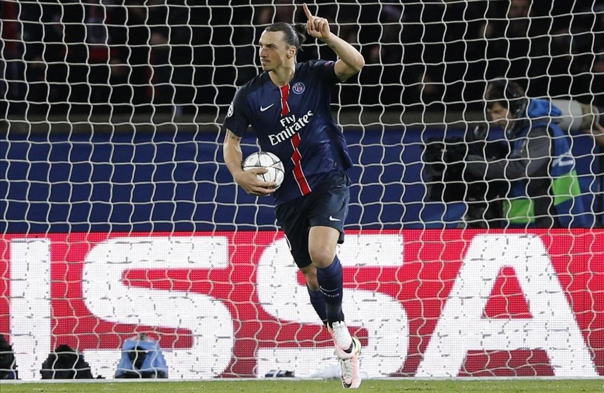 jtio33439913 psg s zlatan ibrahimovic collects the ball after s160406232819