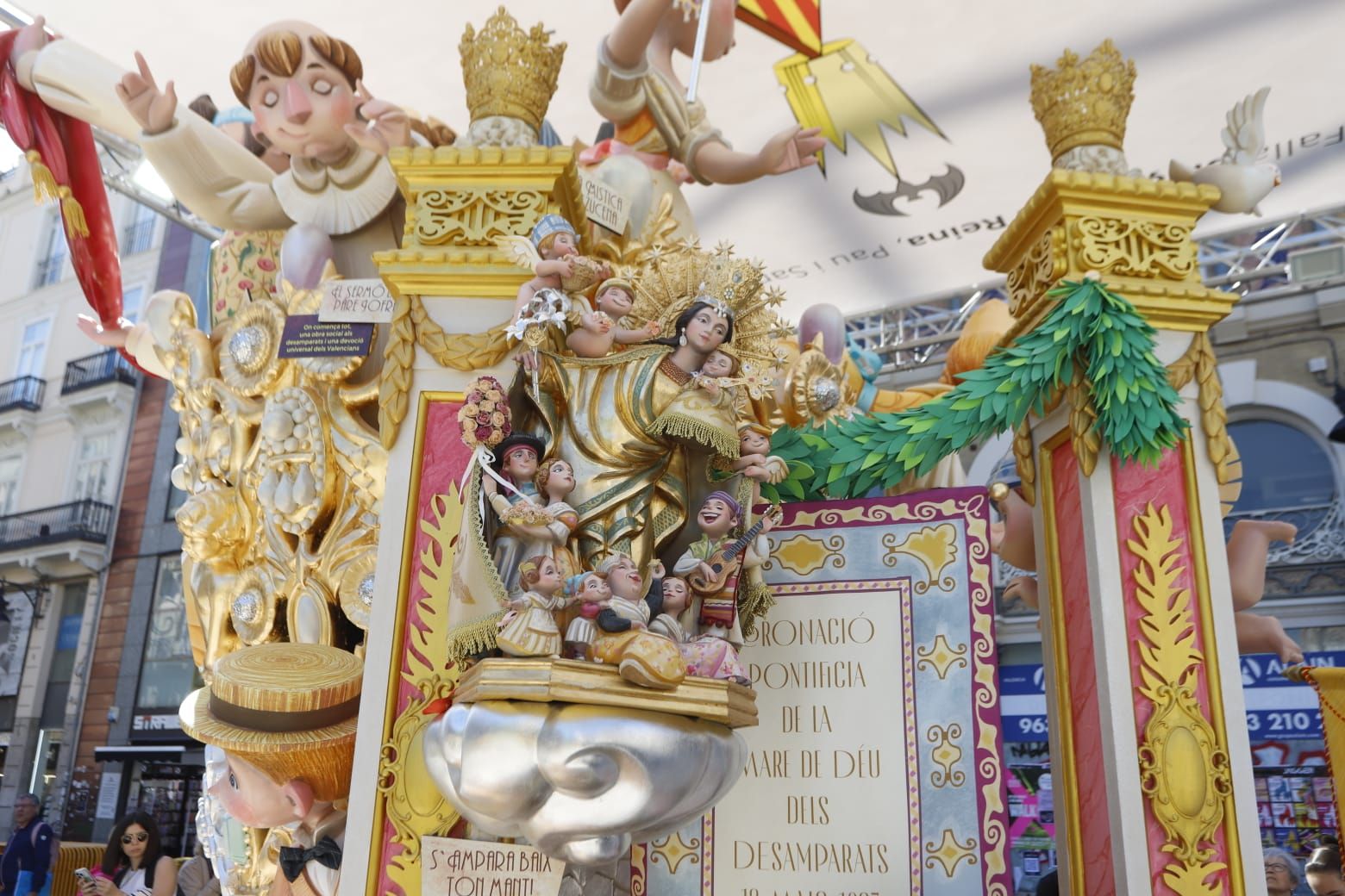 La Falla Reina-Paz, dedicada al centenario de la coronación
