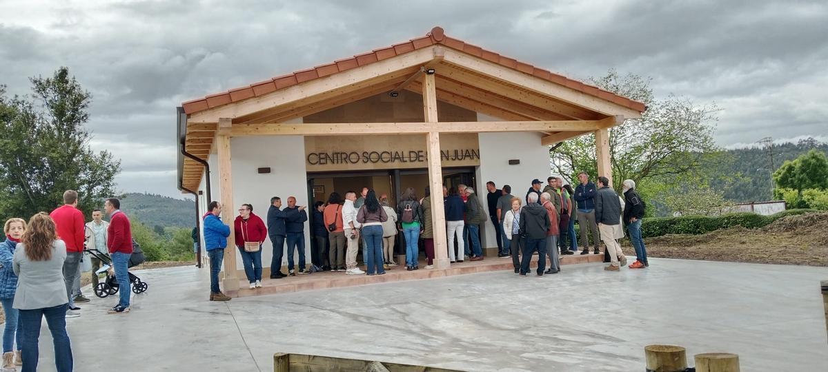 La inauguración del centro social de San Juan de Villapañada, en imágenes