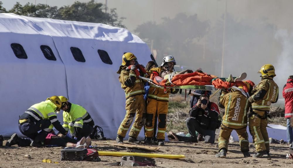 Más de 500 efectivos participan en un simulacro de accidente aéreo