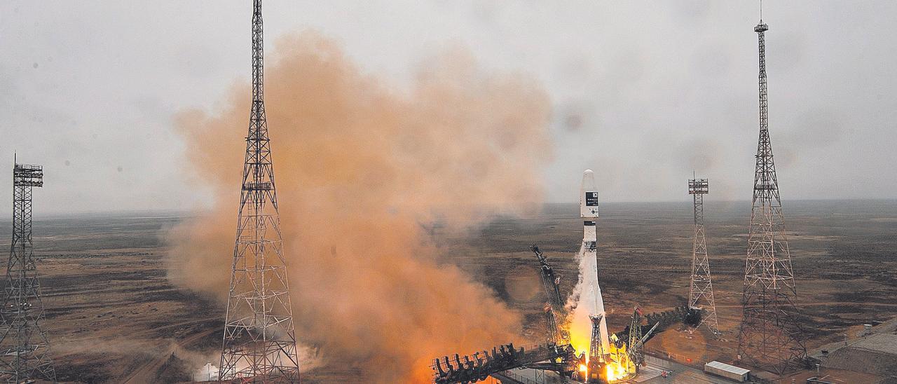 Imagen de un lanzamiento de un cohete espacial.