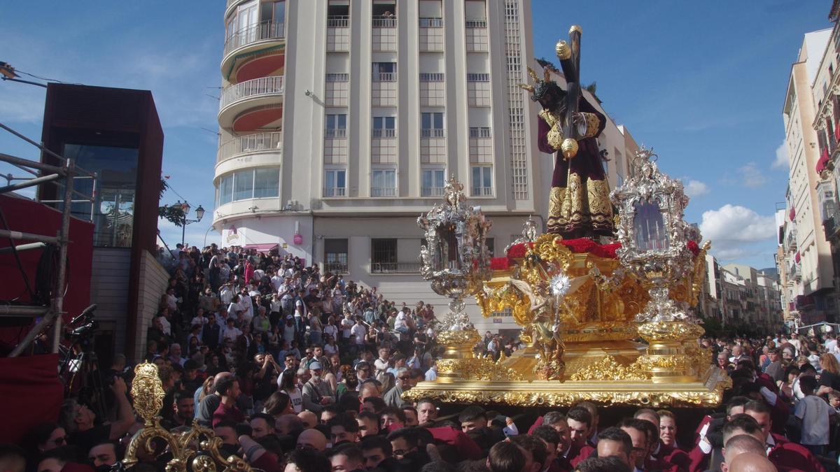 Nuestro Padre Jesús Nazareno de Viñeros, en la Tribuna de los Pobres este Jueves Santo de 2025