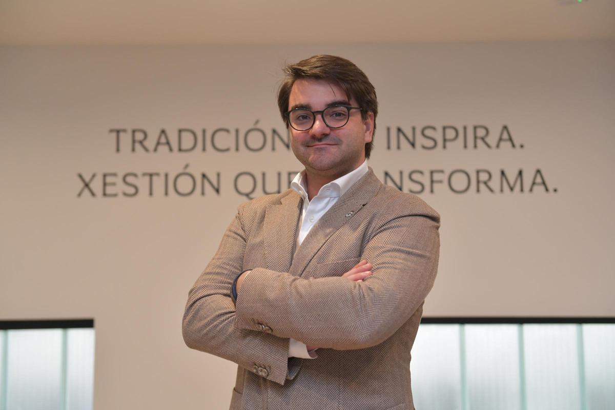 Massimo Benassi, director general del Deportivo, posa en Abegondo.