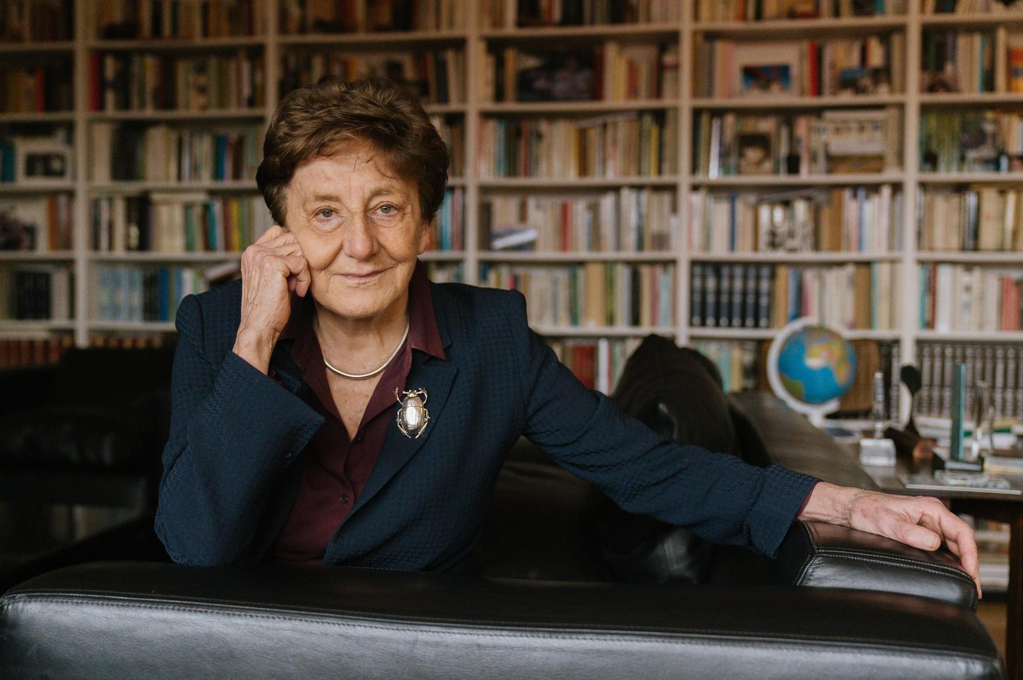 Josefina Gómez Mendoza, exrectora de la Universidad Autónoma, en su casa en Madrid.jpg