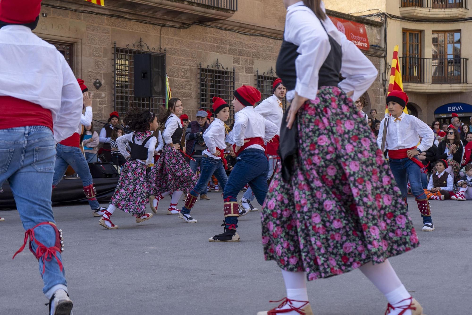 Totes les imatges de la trobada de balls de cascavells de Cardona