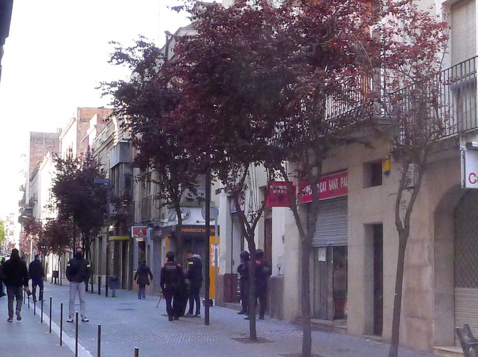 Operatiu antidroga en un carrer del centre de Figueres