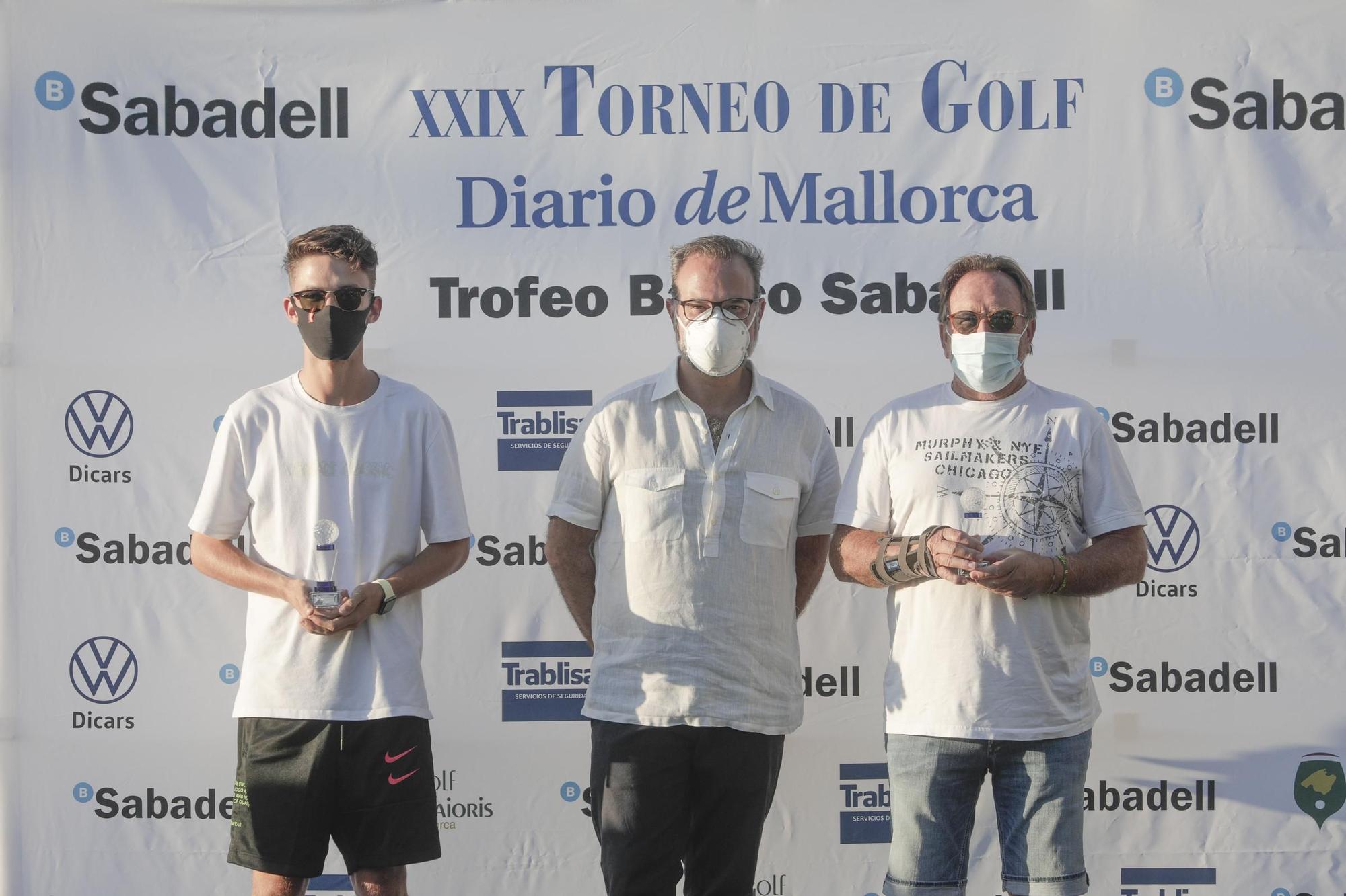 Los ganadores del XXIX Torneo Diario de Mallorca Trofeo Banco Sabadell dan su último golpe