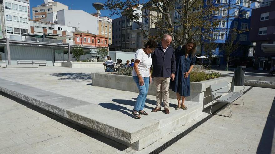 El 092 de A Coruña pidió en julio proteger de las caídas en la plaza de Monte Alto tras tres accidentes: uno acabó con una anciana en el Chuac