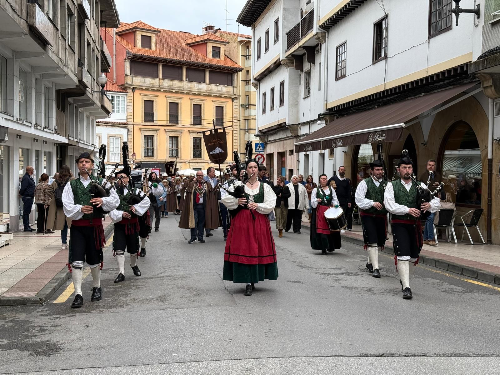 Asi ha sido el X Gran Capítulo de la Cofradia Amigos de les Fabes del Principado de Asturias