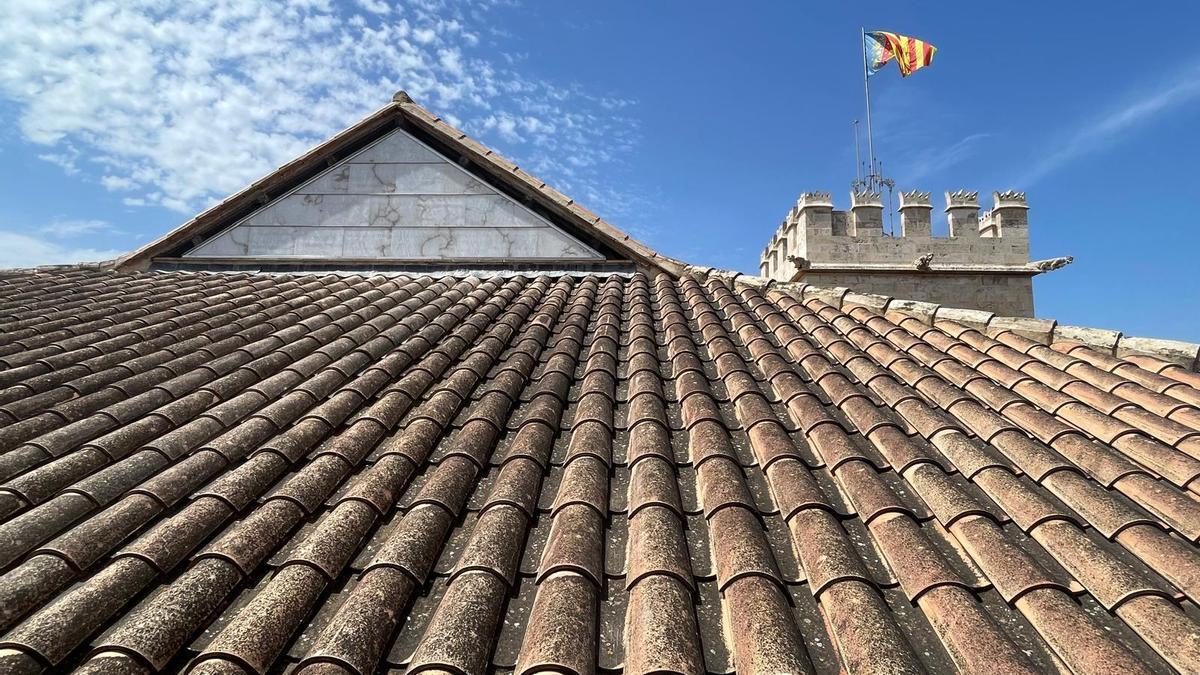 Detall del capcer de la Llotja ja reparat i recuperat