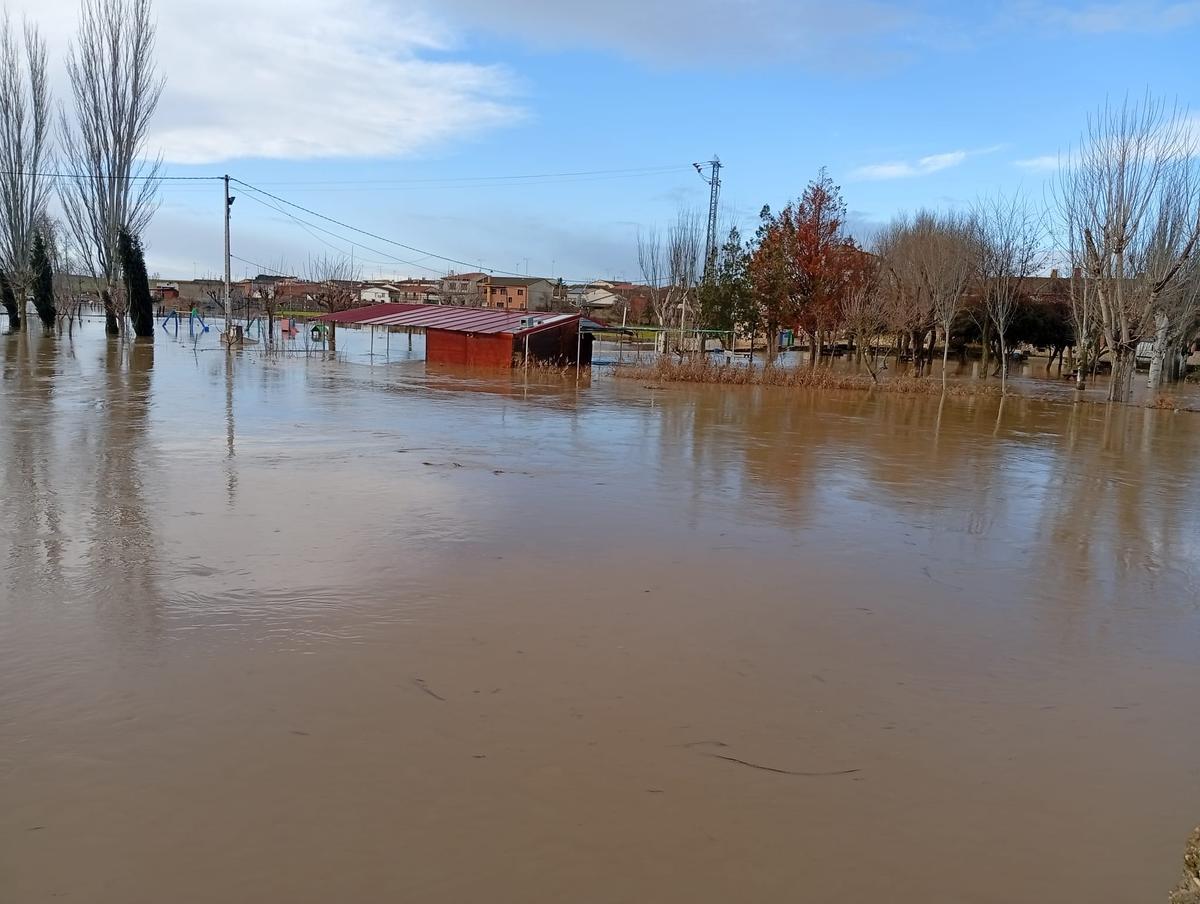 Zona de Vadillo de la Guareña anegada por el agua