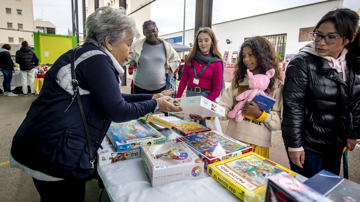 Entrega de juguetes de la Fundació Monti-Sion Solidària