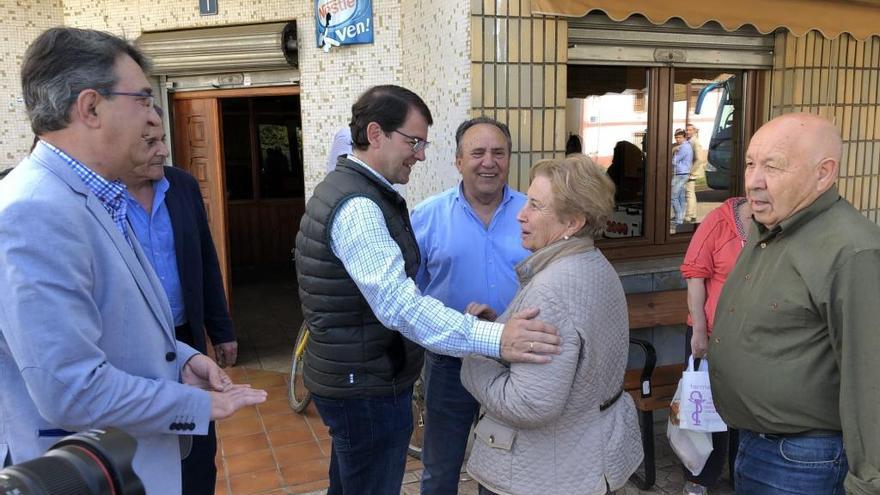 Mañueco pide a Sacyl que investigue las oposiciones de enfermería