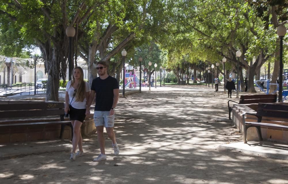 El paseo de Canalejas, el preferido por las parejas con la llegada del buen tiempo