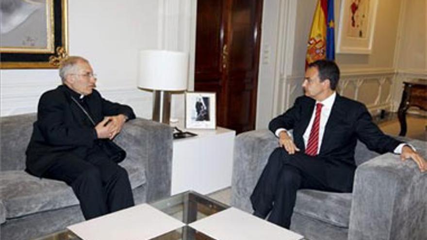 Zapatero expresa a Rouco &quot;el respeto y la lealtad&quot; del Gobierno y le pide el mismo trato