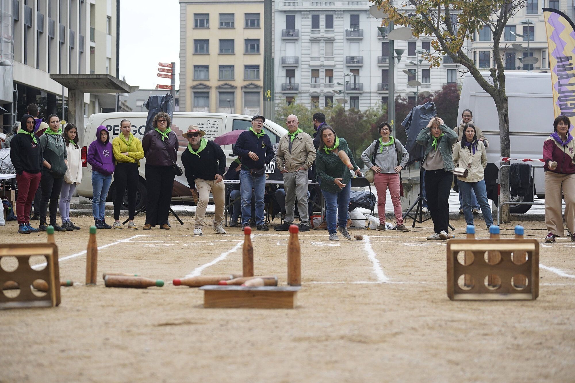 Girona plaça Santa Susanna fires i festes de sant narcís VII Llançament de Bitlles Catalanes