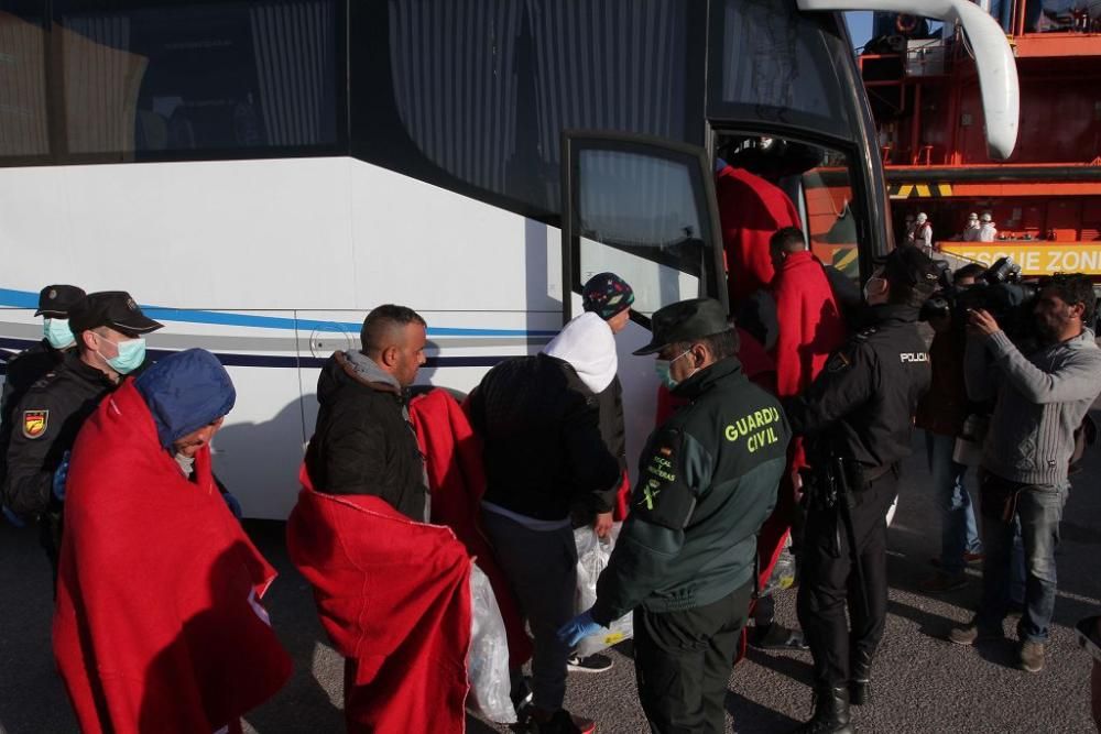 Oleada de pateras en la Región.