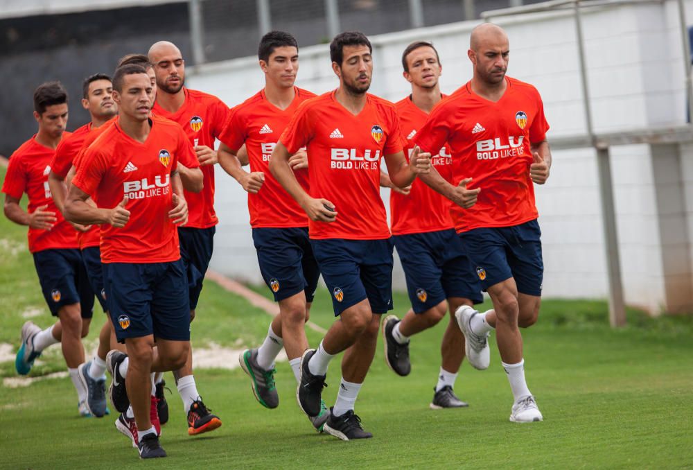 Las imágenes del entrenamiento de este lunes del Valencia CF