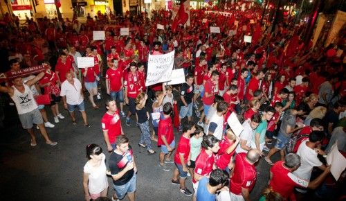 Manifestación en apoyo al Real Murcia