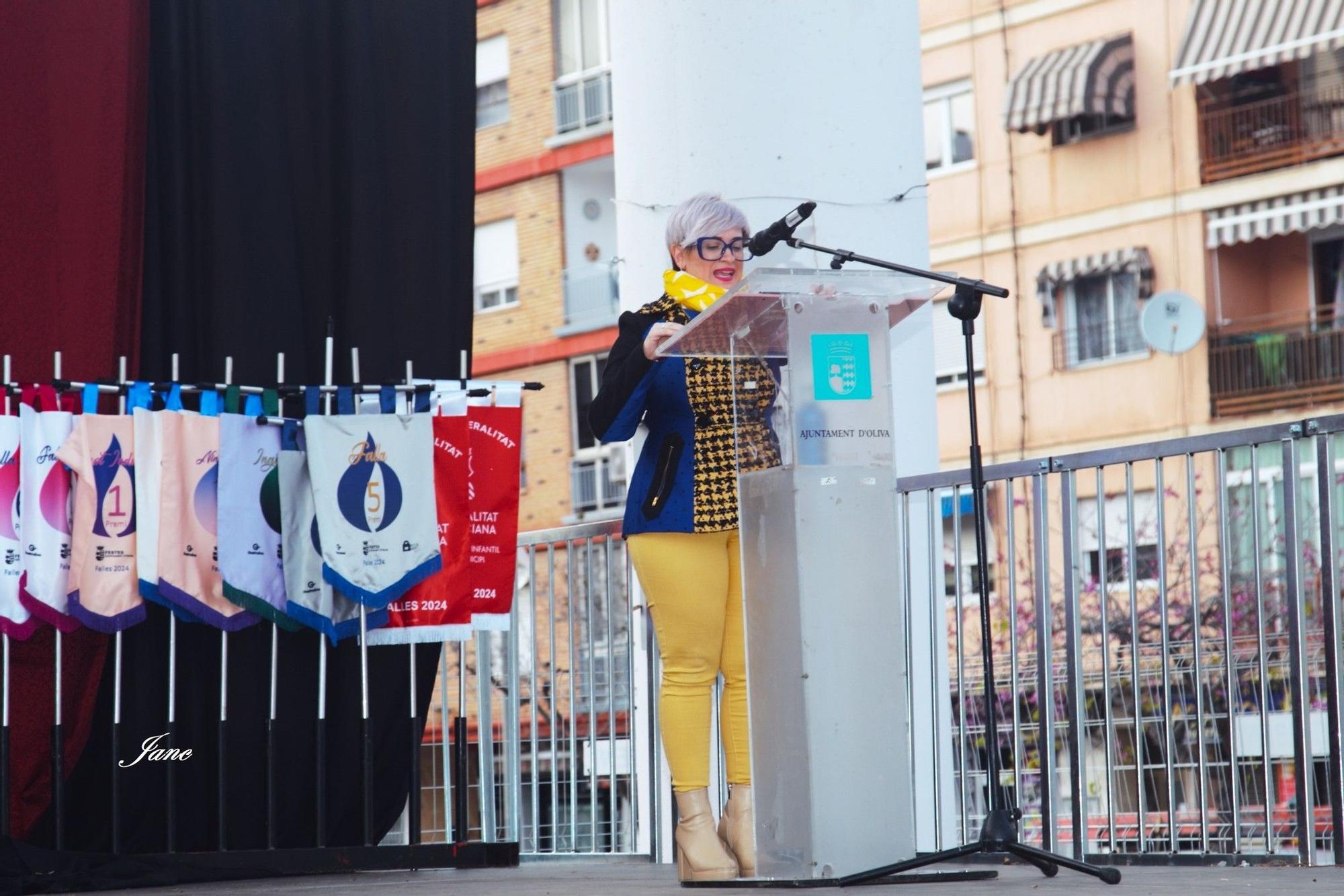 Búscate en la ofrenda y la entrega de premios de las fallas de Oliva