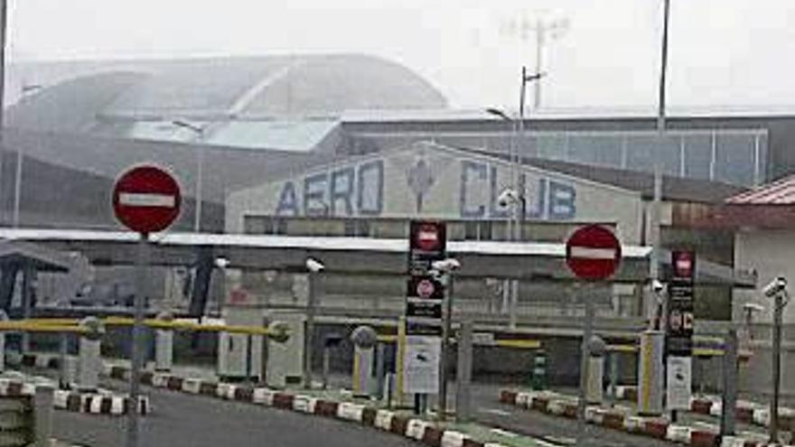 La niebla cubre la terminal.