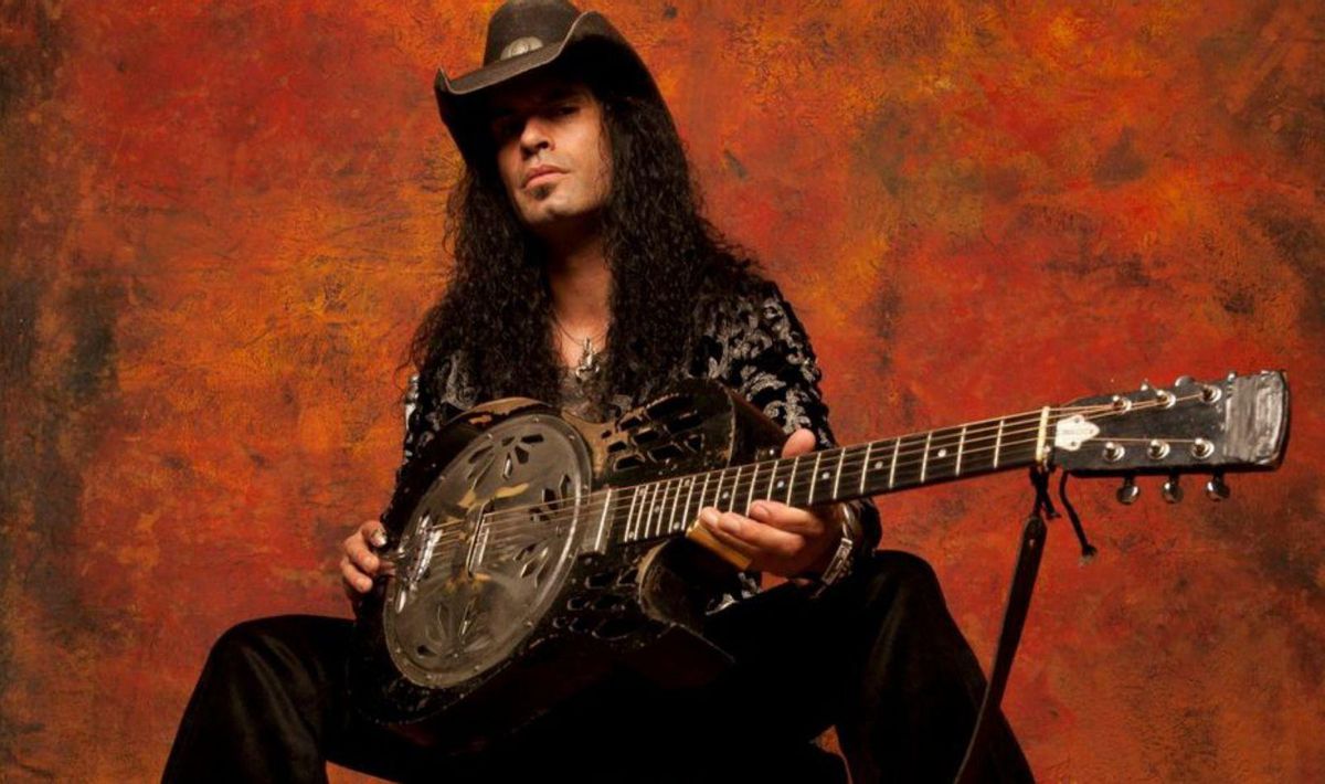 Eric Sardinas despliega sus blues en La Vila Joiosa. | INFORMACIÓN