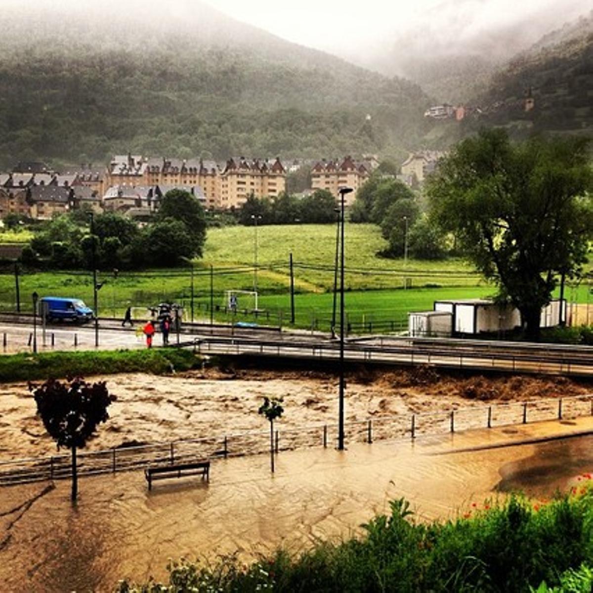 Viella, inundada.