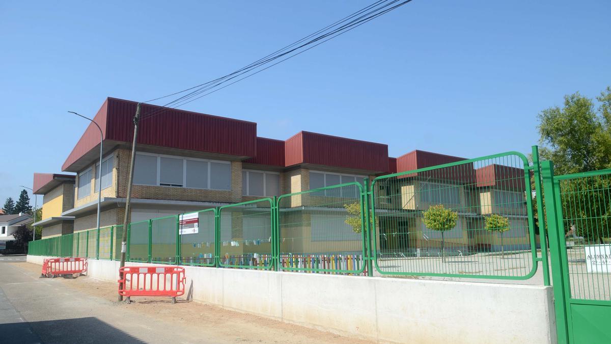 El CEIP Arealonga, en el complejo escolar de A Lomba.