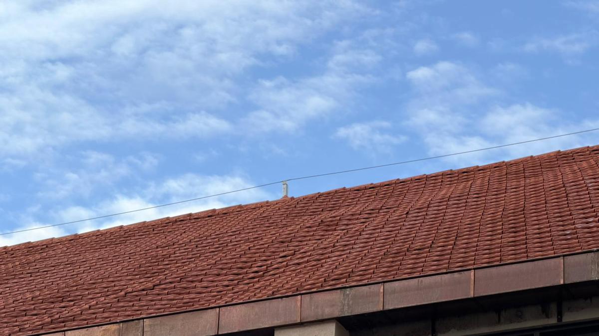 Ondulaciones en la cubierta del Mercado de Abastos.