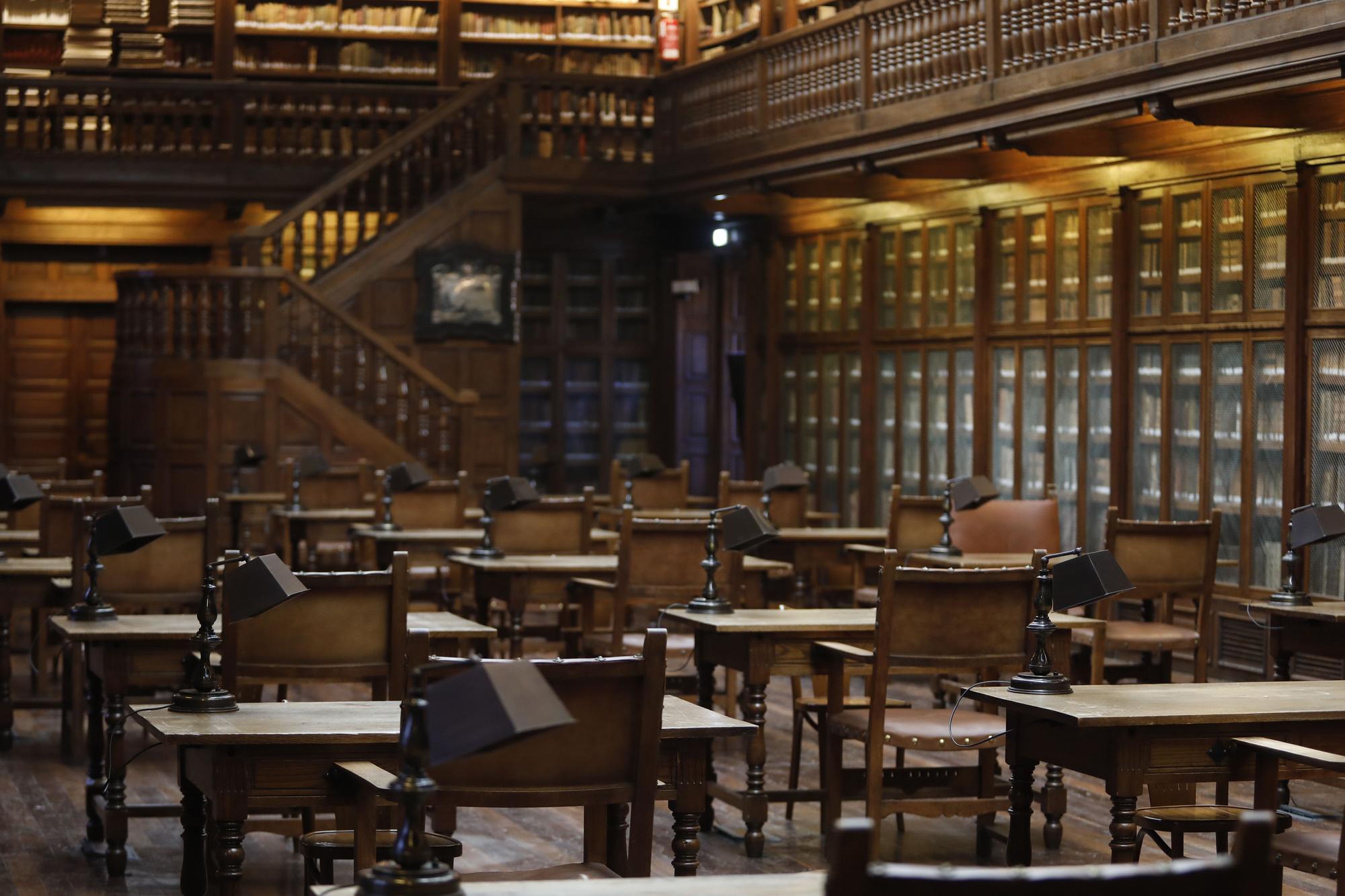 EN IMÁGENES: Los tesoros de la Universidad de Oviedo salen a la luz