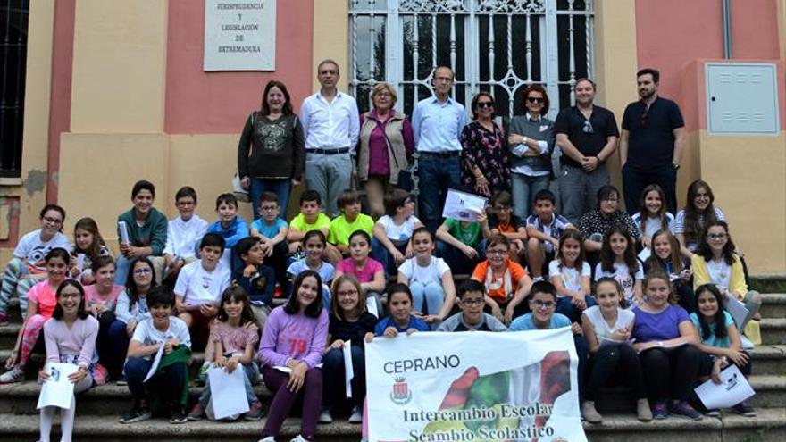 43 alumnos y siete profesores viajan hoy a Ceprano por un intercambio escolar