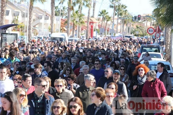 Los Alcázares se echa a la calle para exigir soluciones a las inundaciones